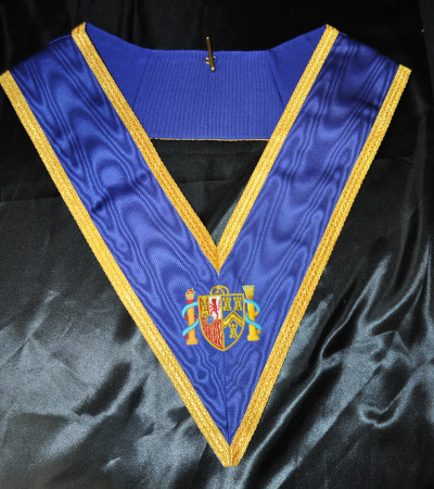 Craft District Full Dress Collar - Spain / Espana (Active) - Click Image to Close